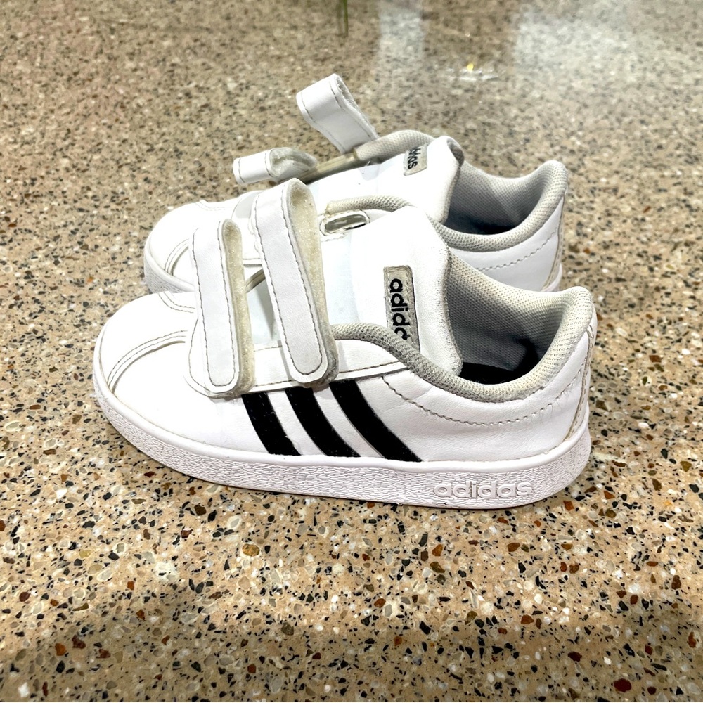 Adidas kids shoes size 9 9K